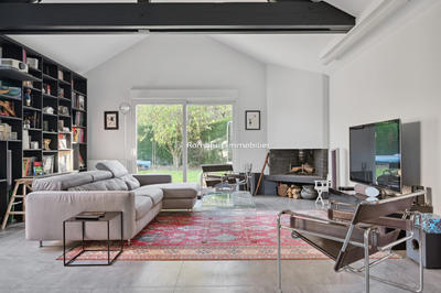 Maison - 181 m² - 7 pièces