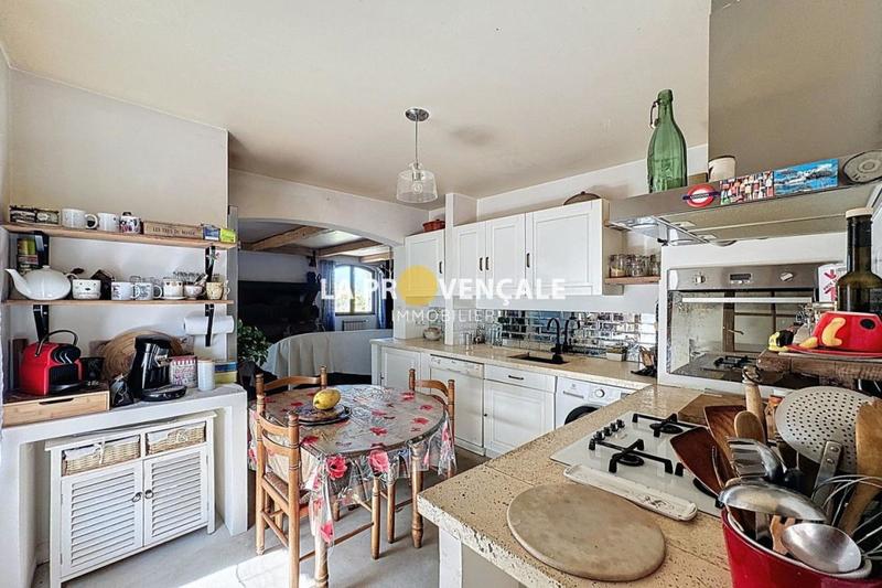 Maison traditionnelle - 141 m² - 6 pièces