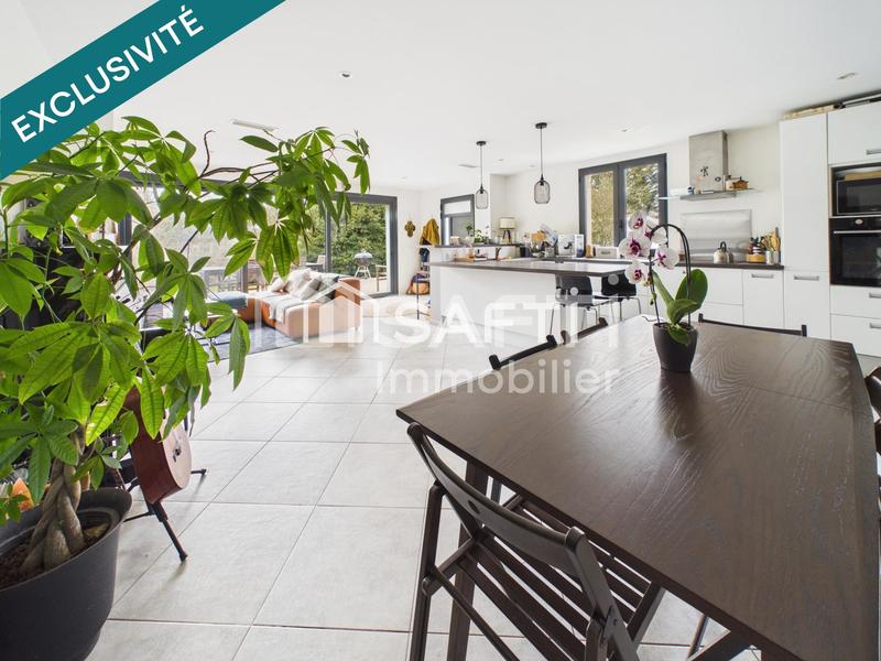 Maison - 140 m² - 6 pièces