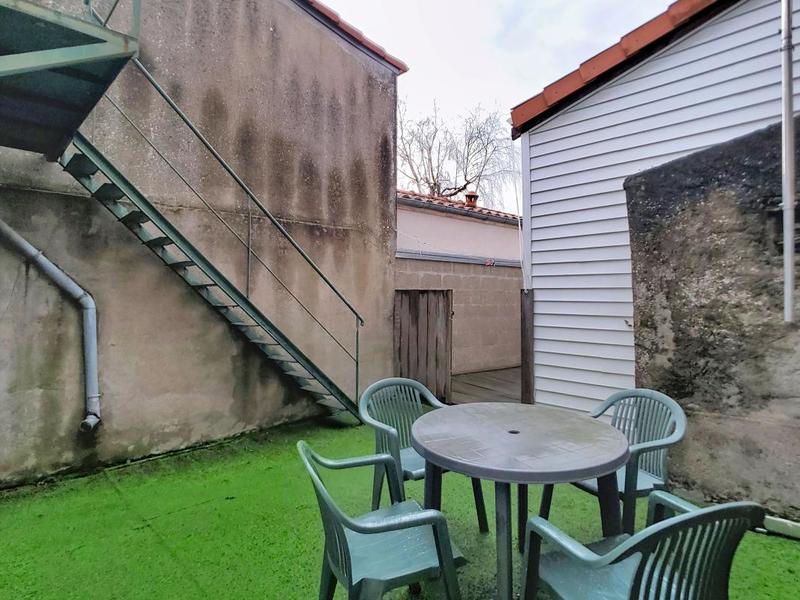 Immeuble - 67 m² - 6 pièces