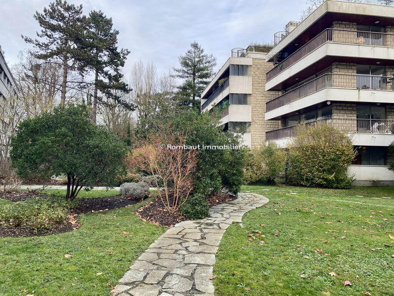 Appartement - 142 m² - 6 pièces