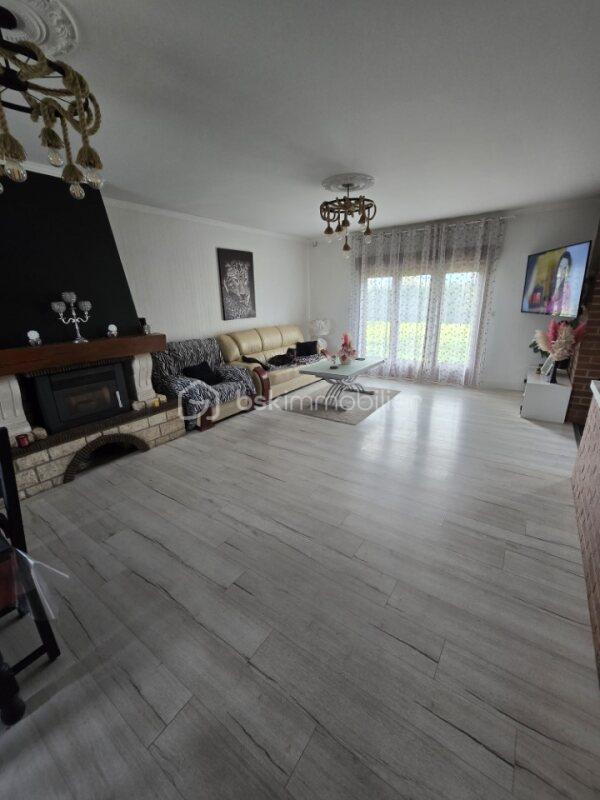 Maison traditionnelle - 170 m² - 6 pièces