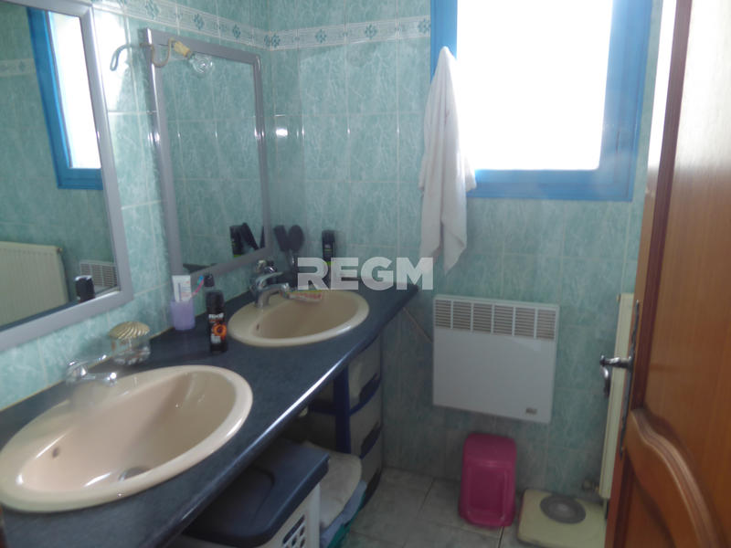 Propriété - 170 m² - 7 pièces