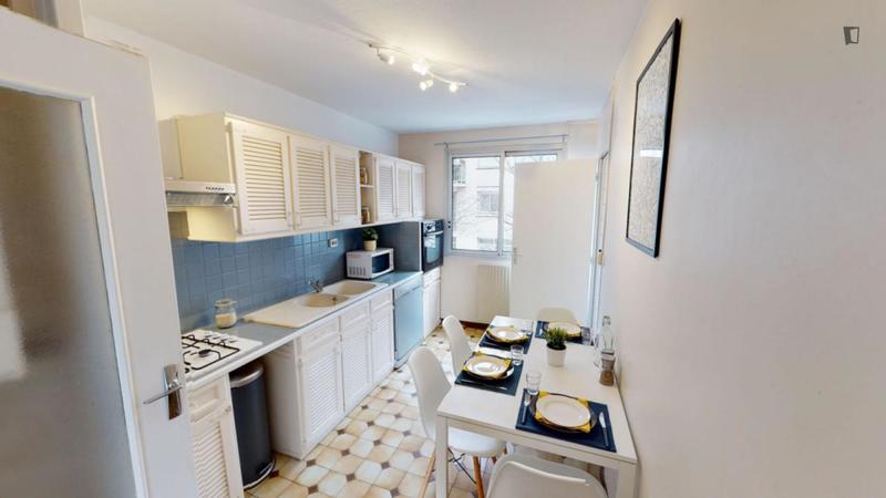 Chambre - 12 m² - 4 pièces