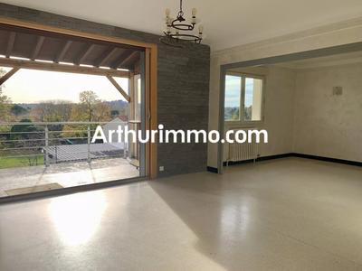 Maison - 157 m² - 8 pièces