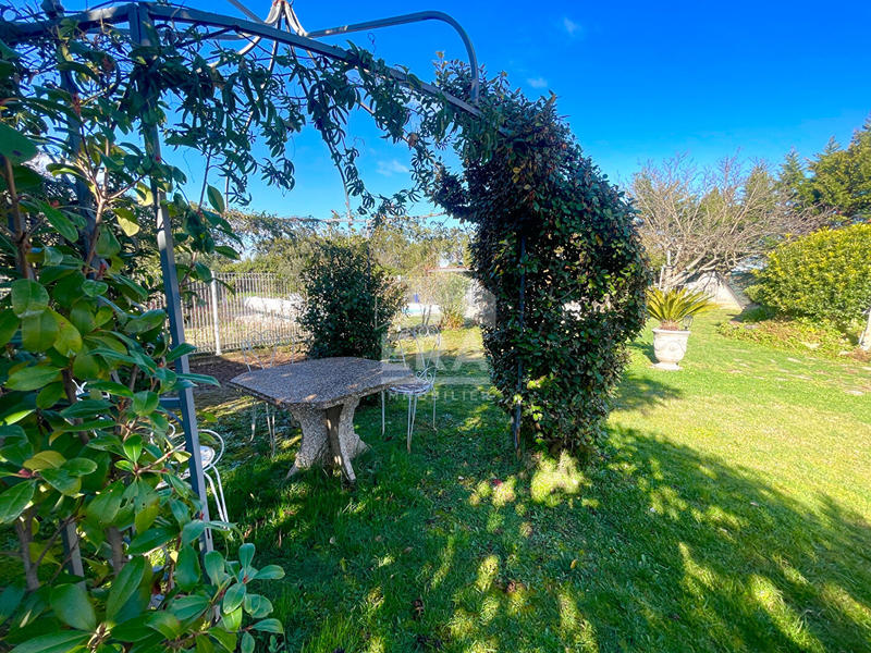 Maison - 185 m² - 7 pièces