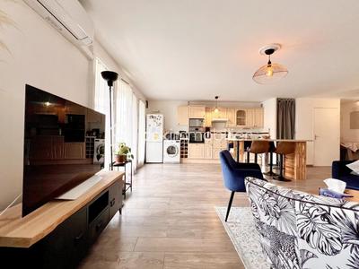 Appartement - 75 m² - 3 pièces