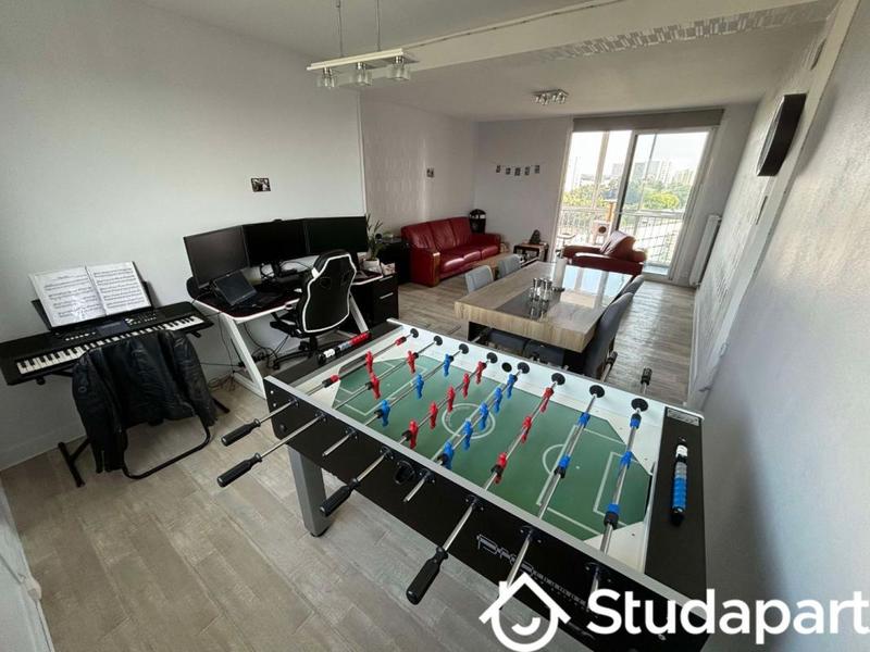 Chambre - 10 m² - 1 pièce