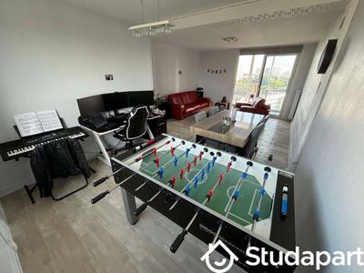 Chambre - 10 m² - 1 pièce