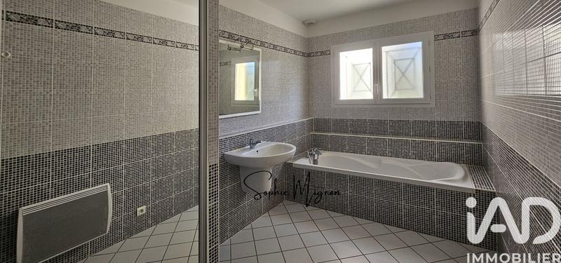 Maison - 206 m² - 8 pièces