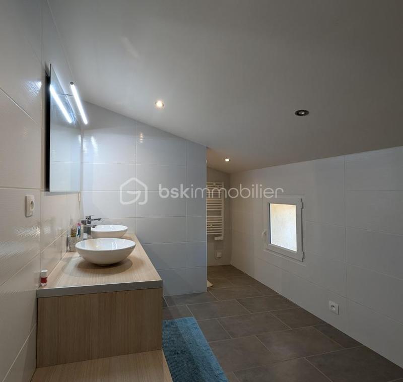 Maison - 175 m² - 5 pièces