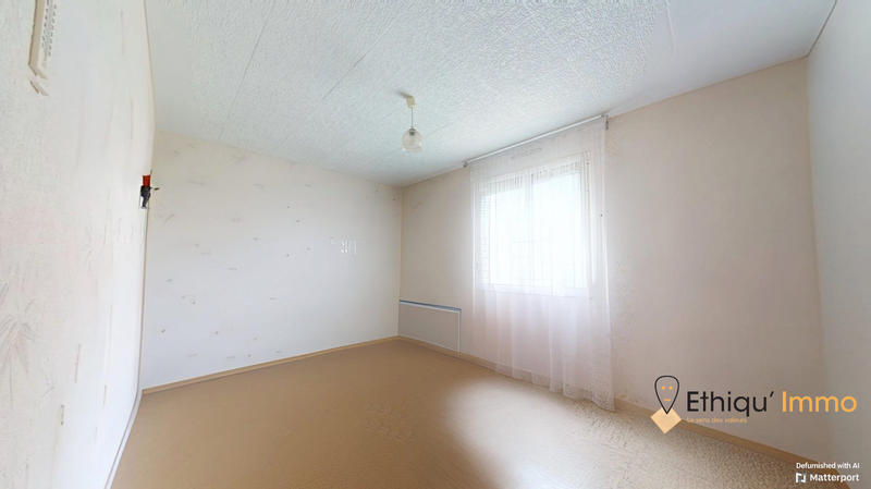 Maison - 99 m² - 6 pièces