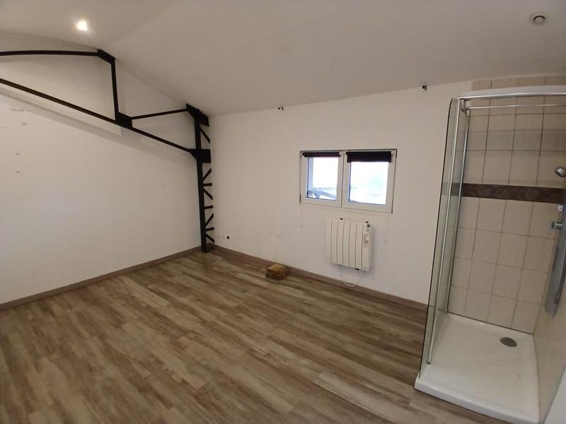 Maison - 270 m² - 5 pièces