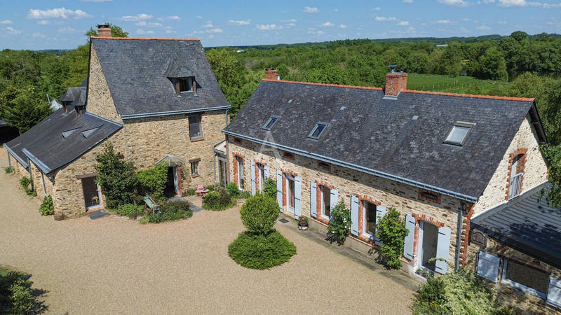 Maison - 400 m² - 18 pièces