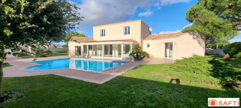 Maison - 260 m² - 7 pièces