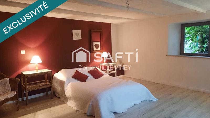 Maison - 185 m² - 9 pièces