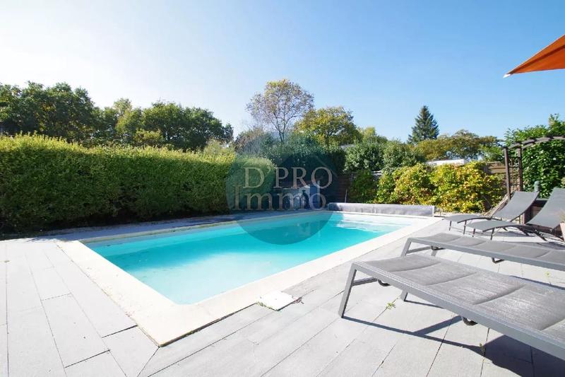 Maison - 161 m² - 6 pièces