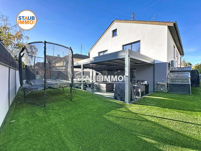 Maison - 200 m² - 8 pièces