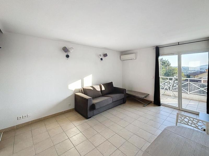 Studio - 28 m² - 1 pièce