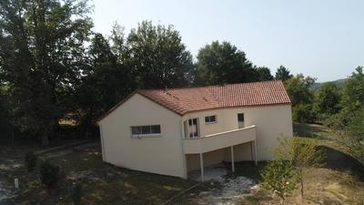 Maison - 145 m² - 4 pièces