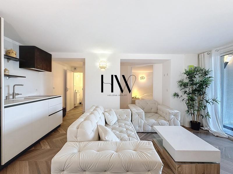 Maison - 437 m² - 14 pièces