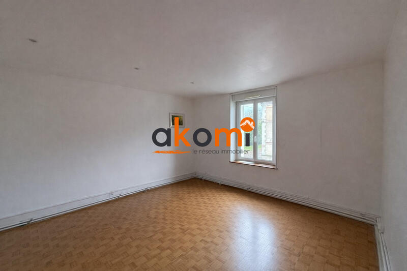 Maison - 210 m² - 8 pièces