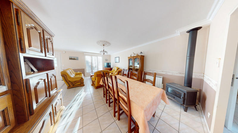 Maison - 102 m² - 5 pièces