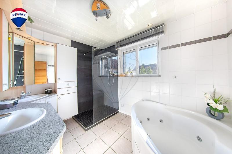 Maison - 162 m² - 7 pièces