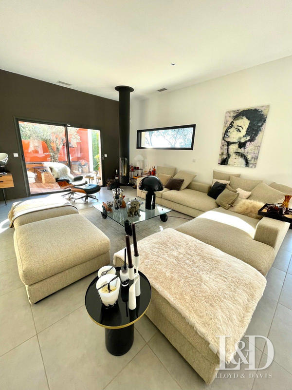 Maison contemporaine - 191 m² - 6 pièces