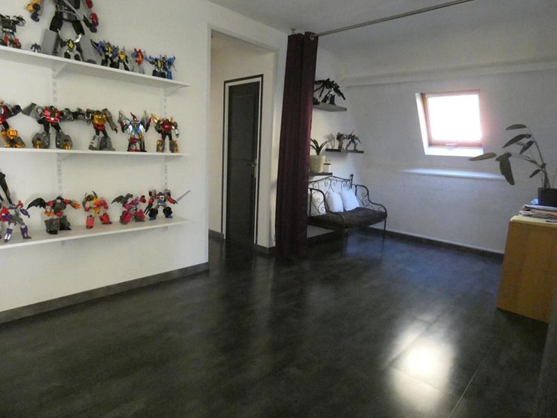 Maison - 177 m² - 7 pièces