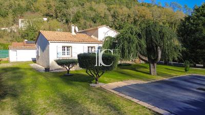 Maison - 97 m² - 5 pièces