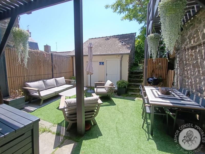 Maison - 121 m² - 5 pièces