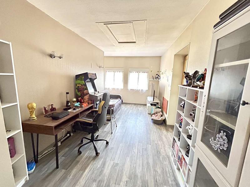 Maison traditionnelle - 90 m² - 5 pièces