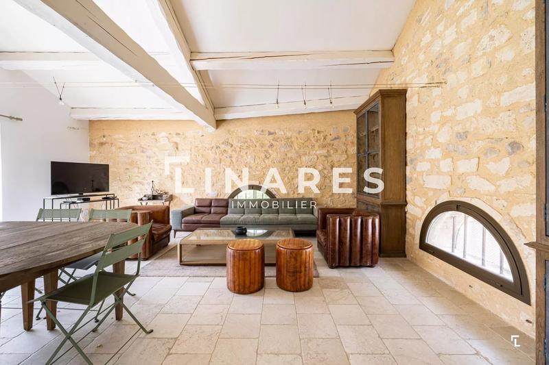 Maison - 210 m² - 5 pièces