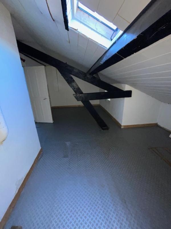 Maison - 176 m² - 9 pièces