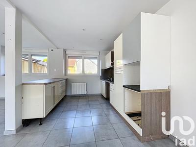 Maison - 97 m² - 5 pièces