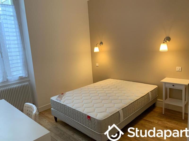 Chambre - 12 m² - 1 pièce