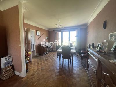 Maison - 98 m² - 4 pièces