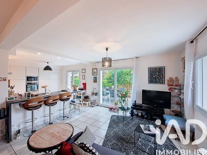 Maison - 175 m² - 10 pièces