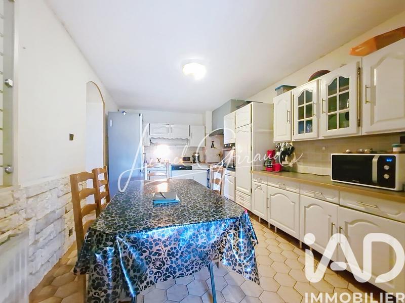 Maison - 147 m² - 8 pièces