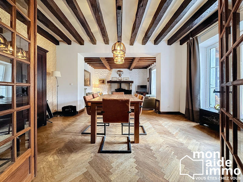 Maison - 340 m² - 15 pièces