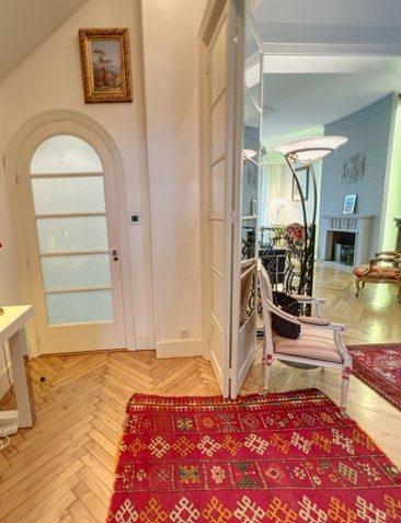 Appartement - 181 m² - 5 pièces