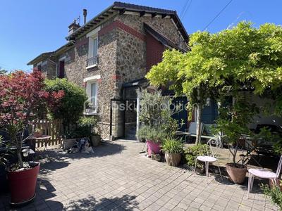 Maison - 84 m² - 3 pièces