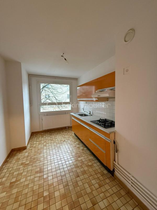 Appartement - 95 m² - 5 pièces