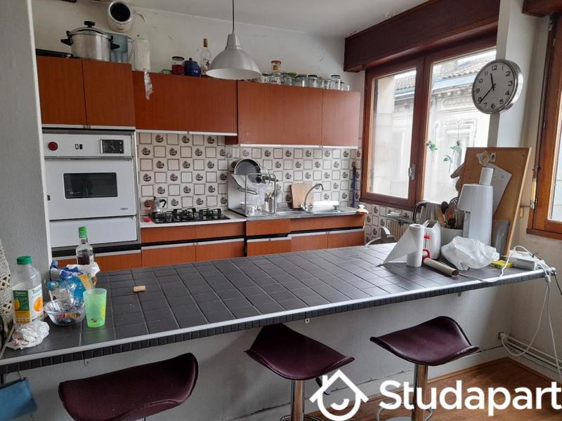 Chambre - 11 m² - 1 pièce