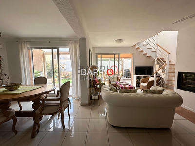 Appartement - 142 m² - 6 pièces