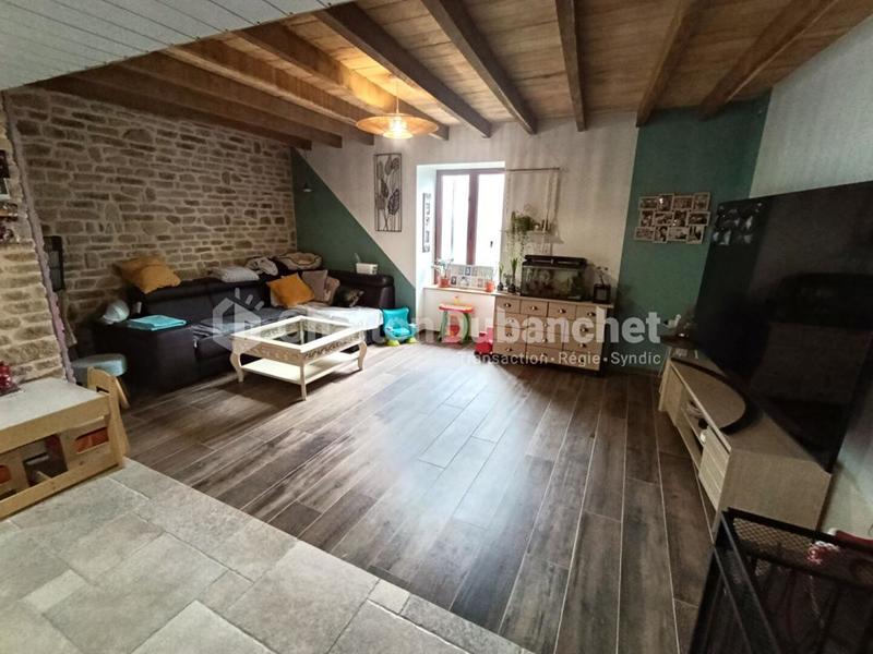 Corps de ferme - 208 m² - 7 pièces