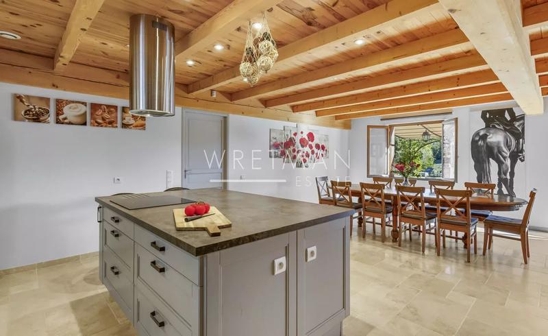 Villa - 172 m² - 6 pièces