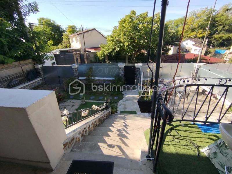 Maison - 143 m² - 7 pièces