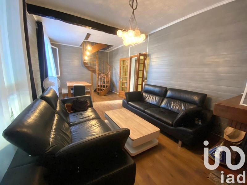 Maison - 92 m² - 5 pièces